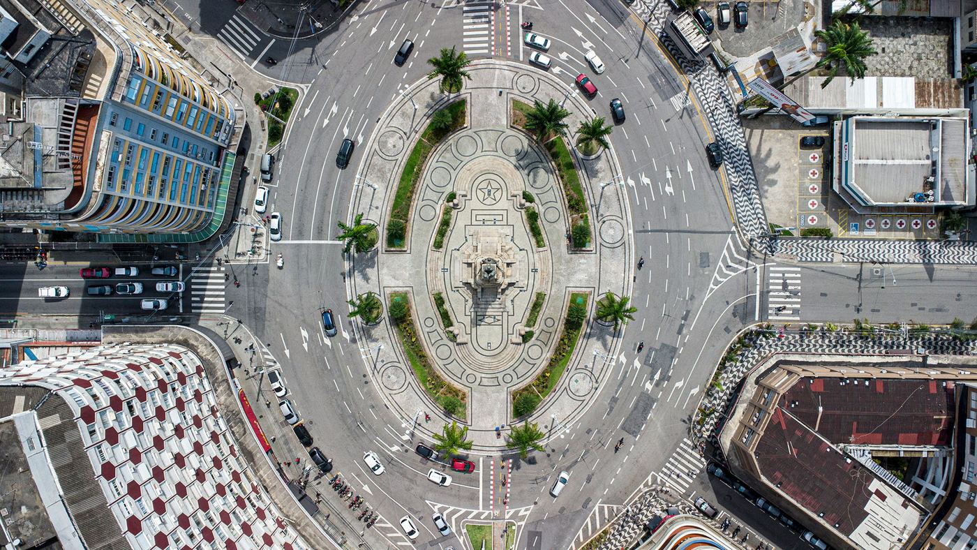 Vista aérea da Praça da Independência em Santos